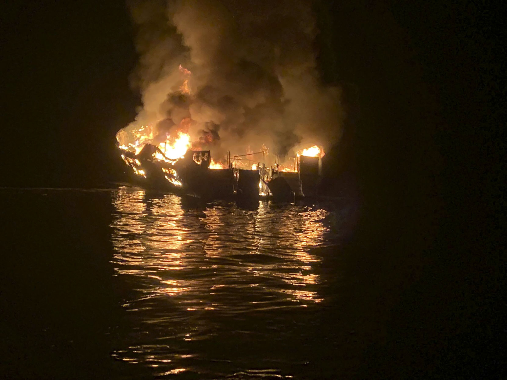 APTOPIX Boat Fire California